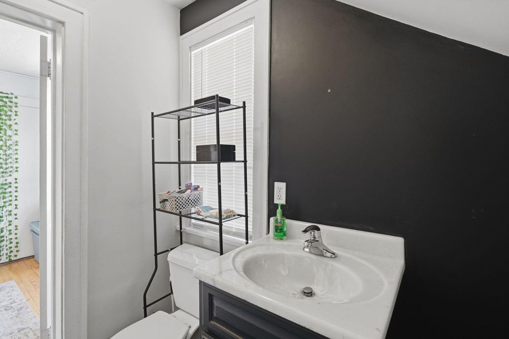 1105 Rose Avenue E, Saint Paul, MN 55106 — photo 5