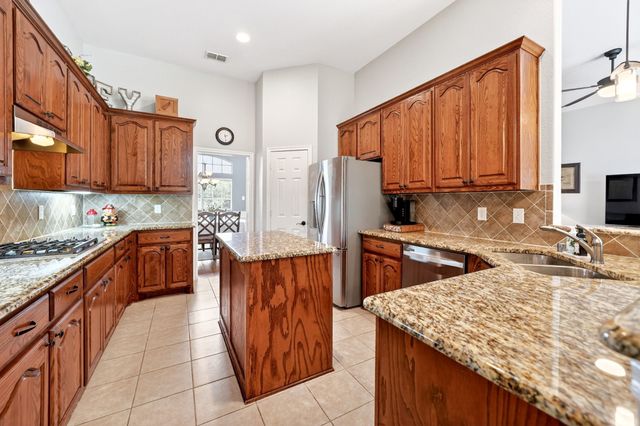 800 Wren Court, Forney, TX 75126