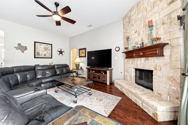 800 Wren Court, Forney, TX 75126