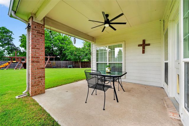 800 Wren Court, Forney, TX 75126