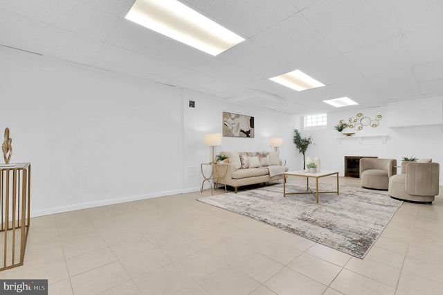 4607 HARLAN ST, Rockville, MD 20853