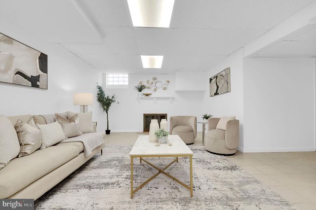 4607 HARLAN ST, Rockville, MD 20853