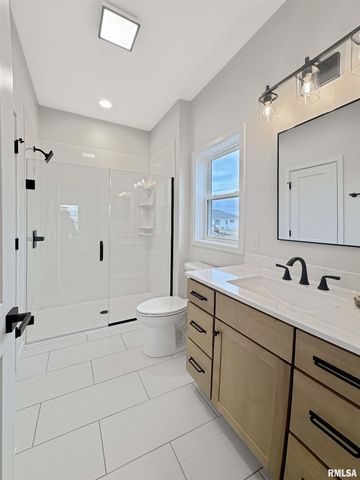 28 Neylon Street, Mt Sterling, IL 62353