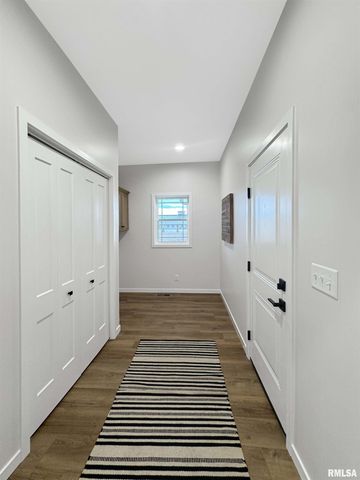 28 Neylon Street, Mt Sterling, IL 62353