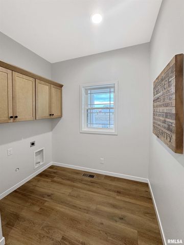 28 Neylon Street, Mt Sterling, IL 62353