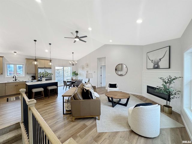 28 Neylon Street, Mt Sterling, IL 62353