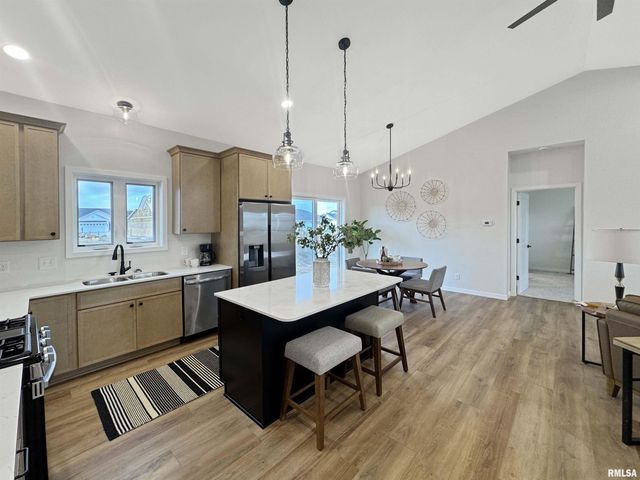 28 Neylon Street, Mt Sterling, IL 62353