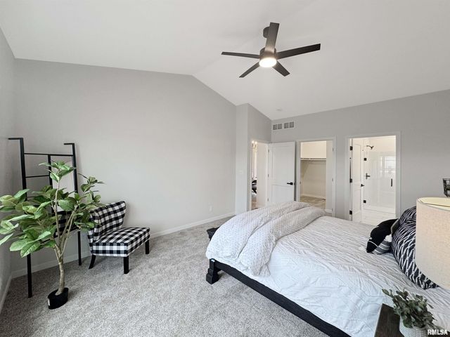 28 Neylon Street, Mt Sterling, IL 62353