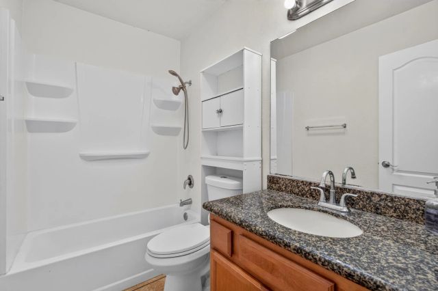 559 E Madison 110, El Cajon, CA 92020
