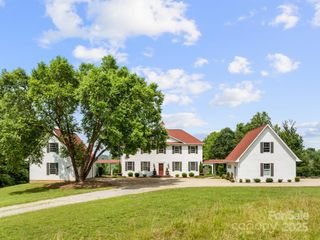 216 Mount Vernon Drive, Tryon, NC 28782