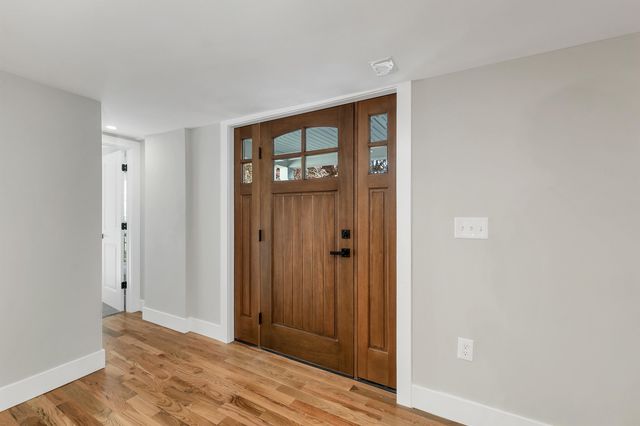 77 Straw Road, Manchester, NH 03102
