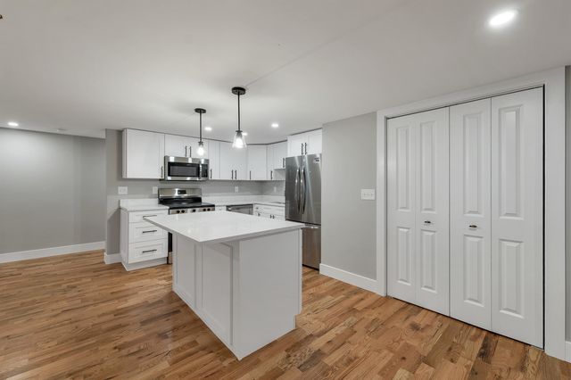 77 Straw Road, Manchester, NH 03102