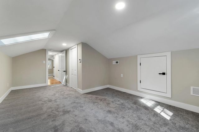 77 Straw Road, Manchester, NH 03102