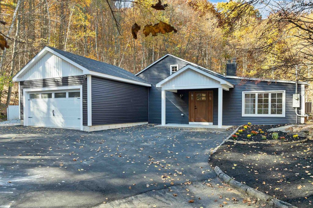 77 Straw Road, Manchester, NH 03102