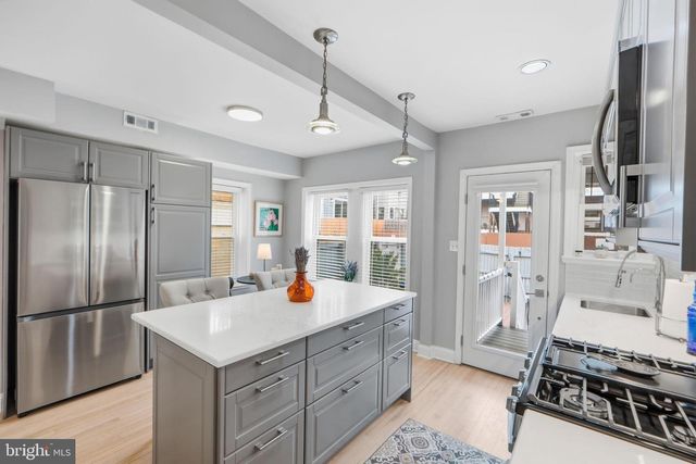 608 ORLEANS PL NE, Washington, DC 20002