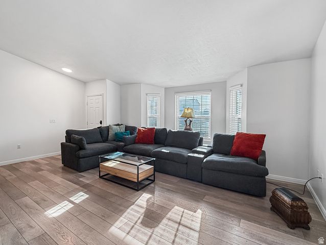 4216 W 5250 S, Roy, UT 84067