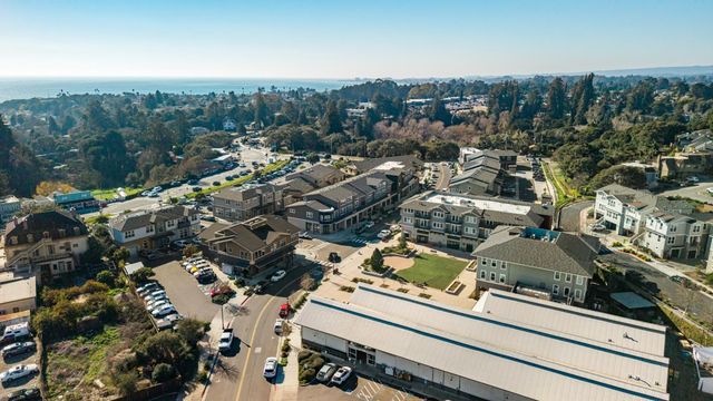 121 Aptos Village Way 4, Aptos, CA 95003