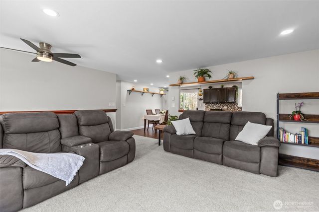 16026 22nd Avenue W, Lynnwood, WA 98087