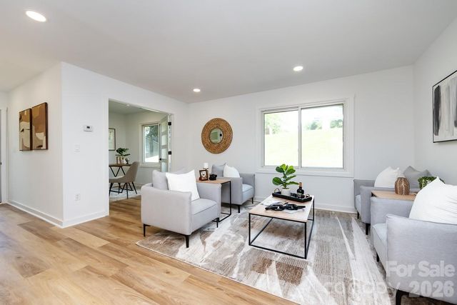 301 Dollar Circle, Charlotte, NC 28270