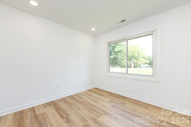 301 Dollar Circle, Charlotte, NC 28270