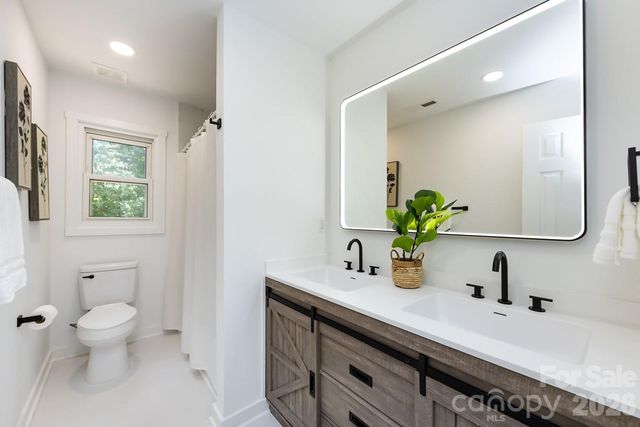 301 Dollar Circle, Charlotte, NC 28270