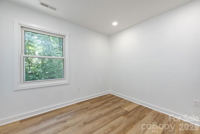 301 Dollar Circle, Charlotte, NC 28270