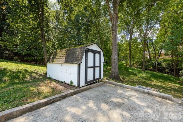 301 Dollar Circle, Charlotte, NC 28270