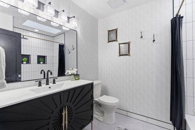 18115 20th Avenue N, Plymouth, MN 55447