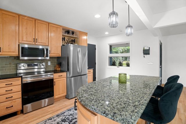 18115 20th Avenue N, Plymouth, MN 55447