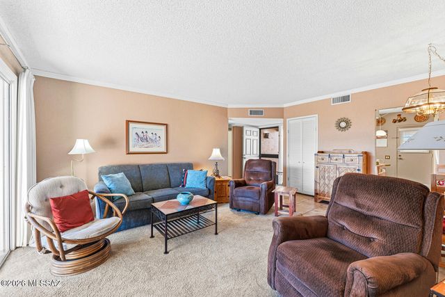326 N Calle Del Chancero, Green Valley, AZ 85614