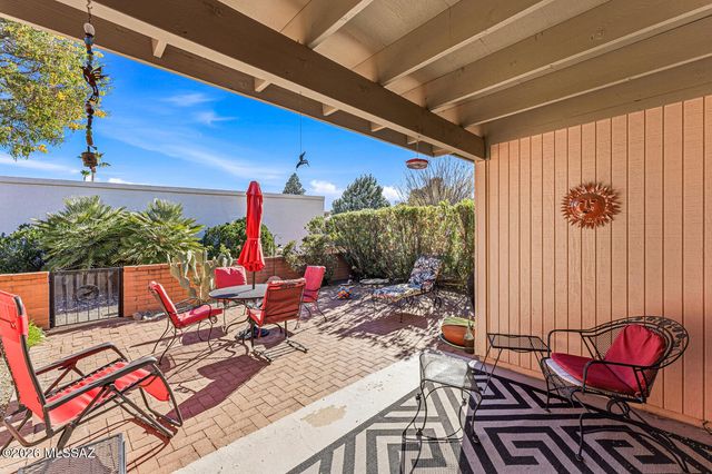 326 N Calle Del Chancero, Green Valley, AZ 85614
