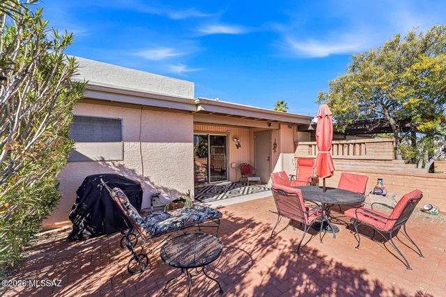 326 N Calle Del Chancero, Green Valley, AZ 85614