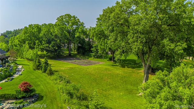 2475 N LAKE ANGELUS Road W, Lake Angelus, MI 48326