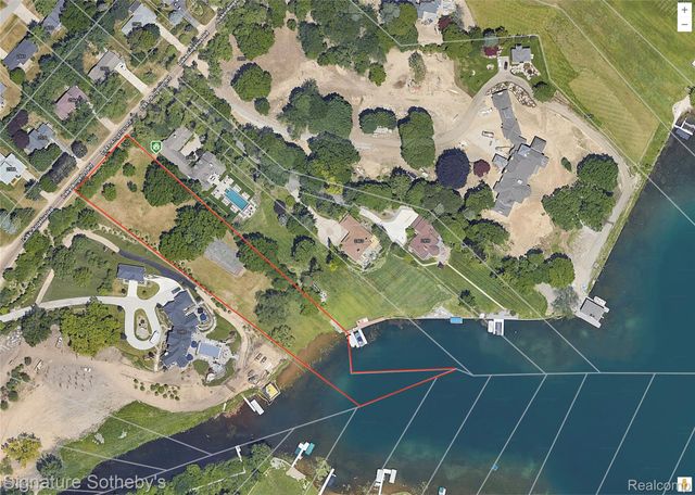 2475 N LAKE ANGELUS Road W, Lake Angelus, MI 48326