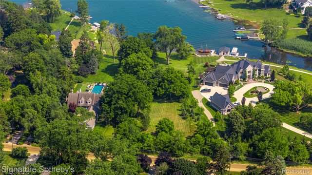 2475 N LAKE ANGELUS Road W, Lake Angelus, MI 48326