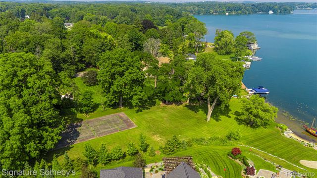 2475 N LAKE ANGELUS Road W, Lake Angelus, MI 48326