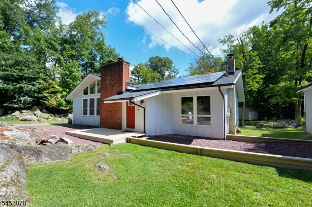 5 Woodlawn Dr, Andover Twp., NJ 07821 — photo 2