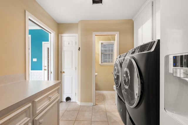 814 Royal Adelade Drive, College Station, TX 77845