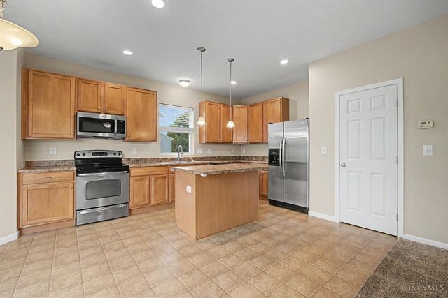 533 Lake Front Drive, Lebanon, OH 45036