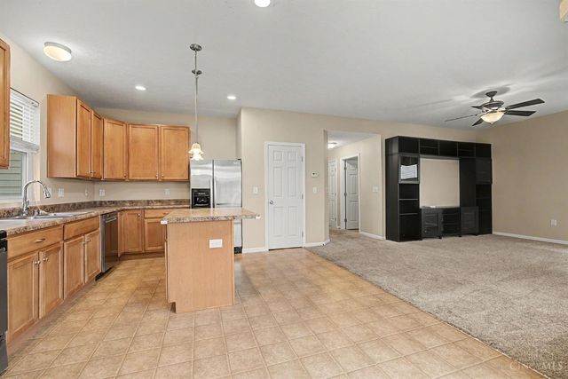 533 Lake Front Drive, Lebanon, OH 45036