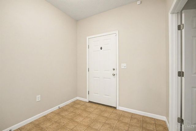 533 Lake Front Drive, Lebanon, OH 45036