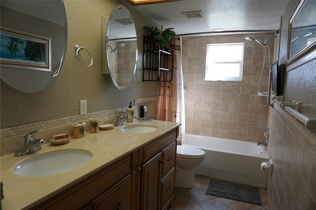 6522 WOODLAND BOULEVARD N, Pinellas Park, FL 33781