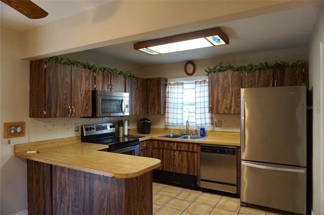 6522 WOODLAND BOULEVARD N, Pinellas Park, FL 33781