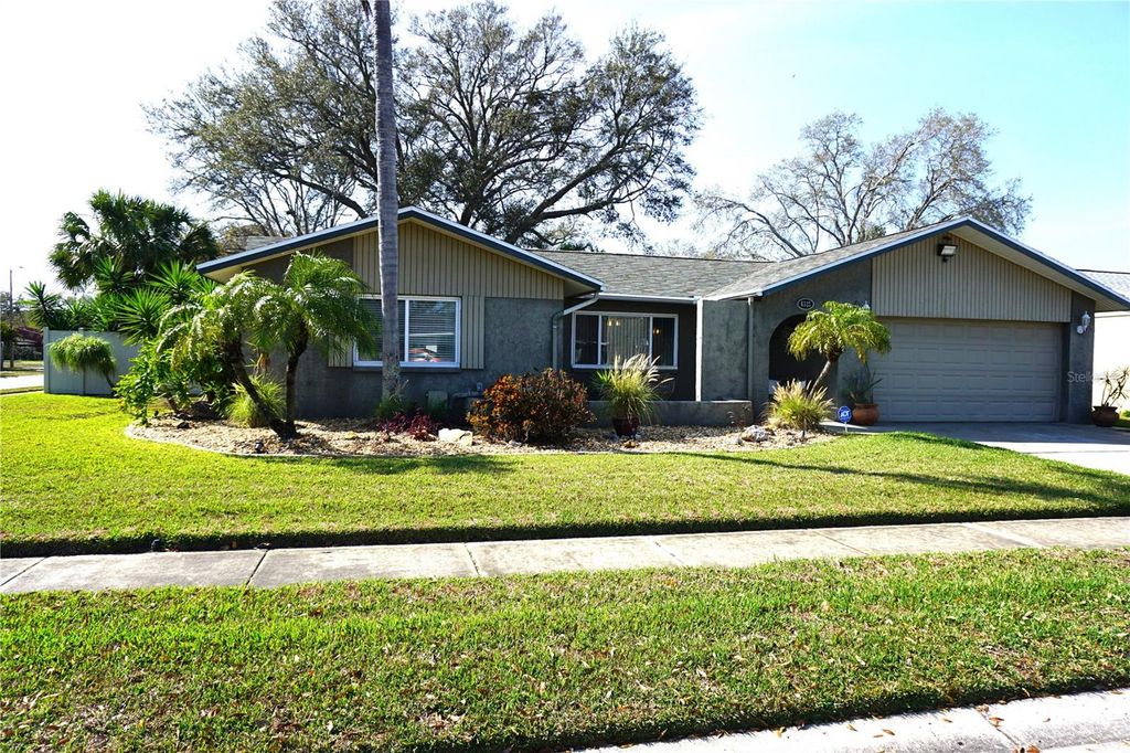 6522 WOODLAND BOULEVARD N, Pinellas Park, FL 33781