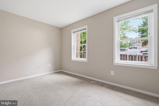 4915 7TH RD S, Arlington, VA 22204