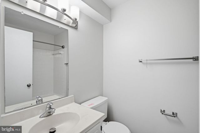 4915 7TH RD S, Arlington, VA 22204