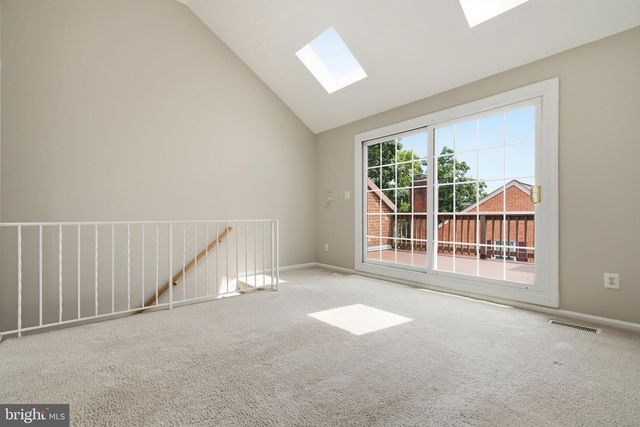 4915 7TH RD S, Arlington, VA 22204
