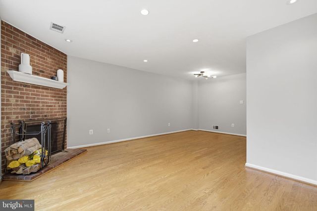 4915 7TH RD S, Arlington, VA 22204