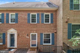 4915 7TH RD S, Arlington, VA 22204