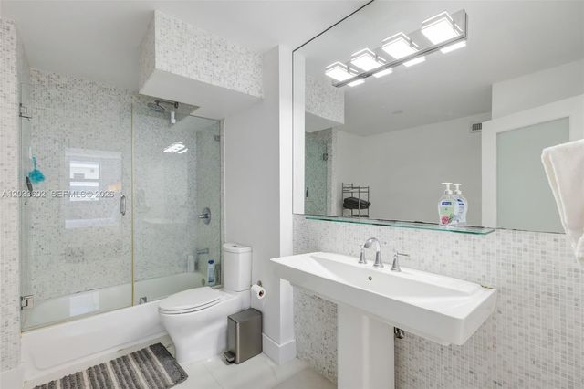 9511 Collins Avenue 1211, Surfside, FL 33154